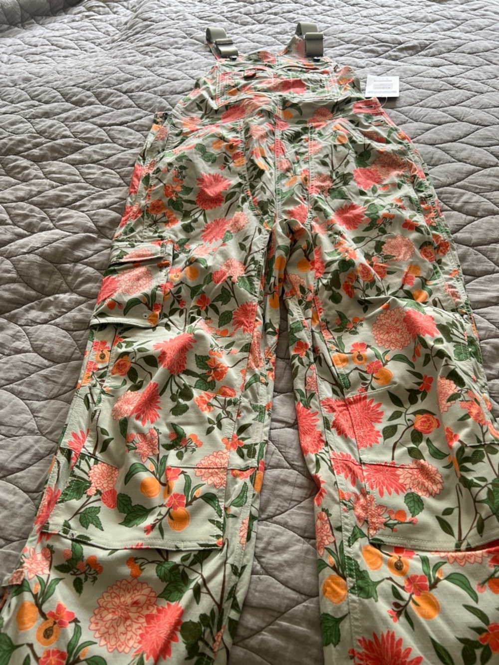 Duluth Trading Co Floral Printed Jumpsuit Overalls in Mint, Coral & Green - Picture 4 of 5